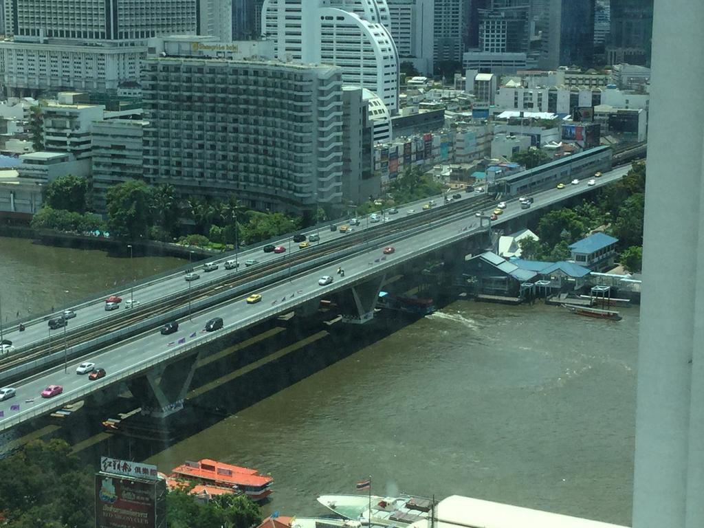 Baan Sathorn Riverfront 曼谷 客房 照片