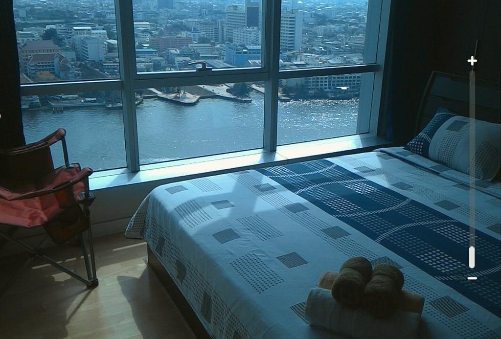 Baan Sathorn Riverfront 曼谷 客房 照片