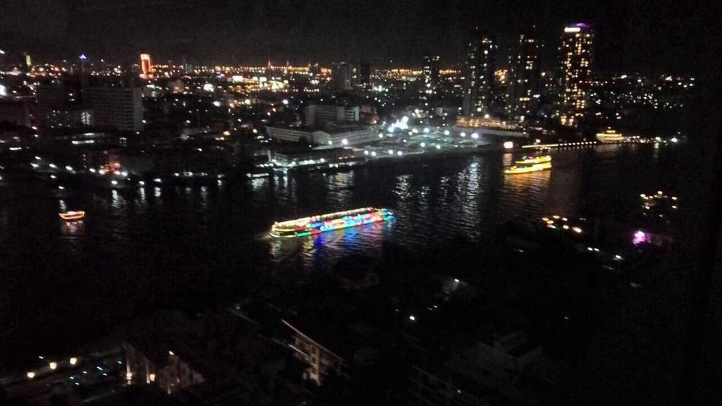 Baan Sathorn Riverfront 曼谷 客房 照片