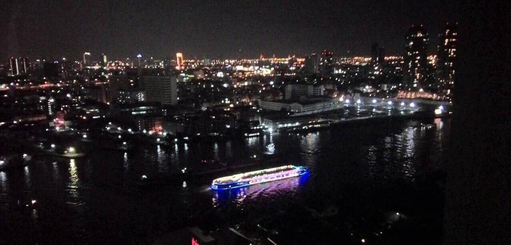 Baan Sathorn Riverfront 曼谷 客房 照片