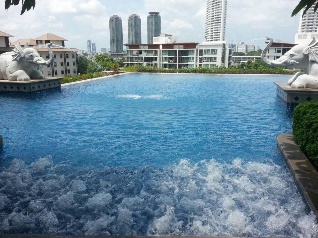 Baan Sathorn Riverfront 曼谷 客房 照片