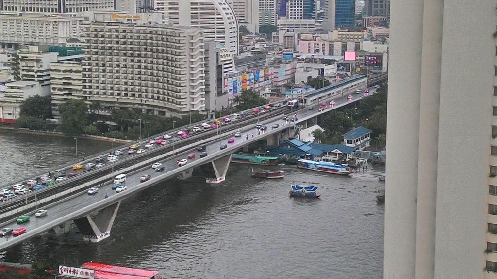 Baan Sathorn Riverfront 曼谷 外观 照片