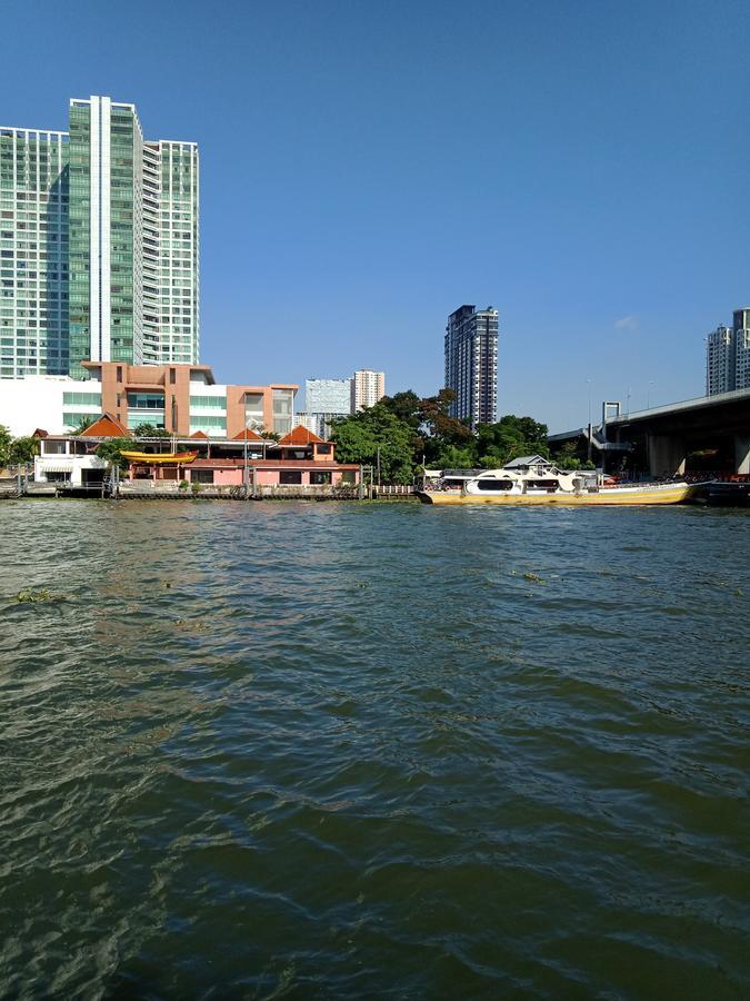 Baan Sathorn Riverfront 曼谷 外观 照片