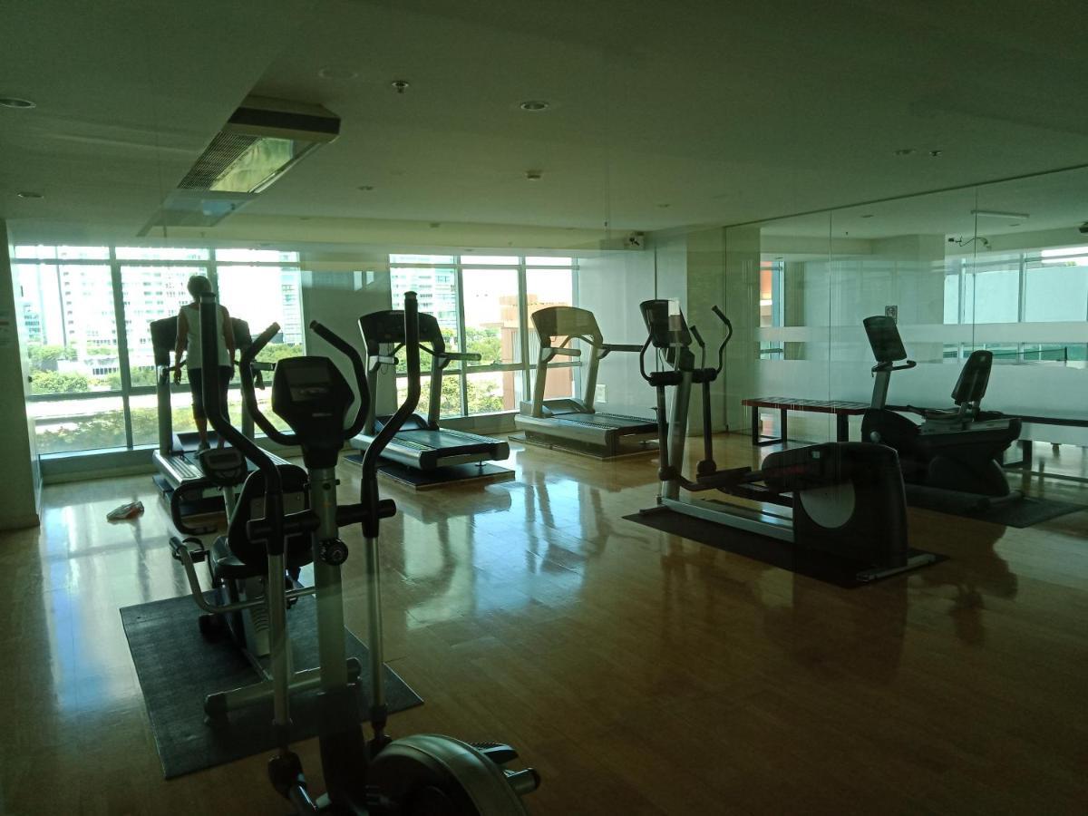 Baan Sathorn Riverfront 曼谷 外观 照片